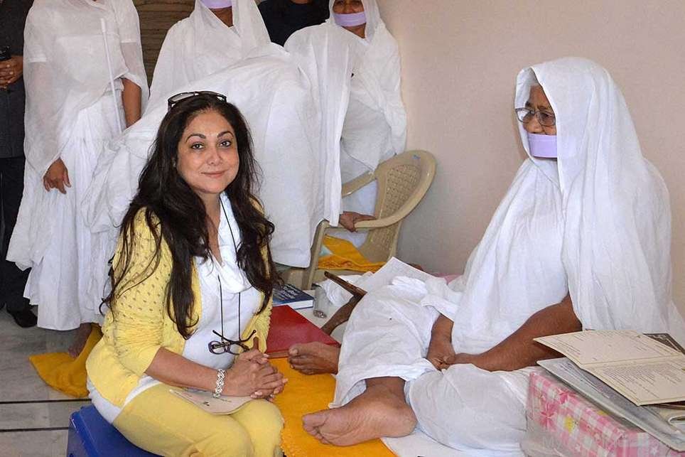 Sadhvipramukha Kanakprabha ji With Tina Ambani